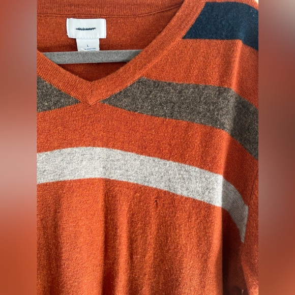 Men’s old navy sweater size L - Picture 4 of 5